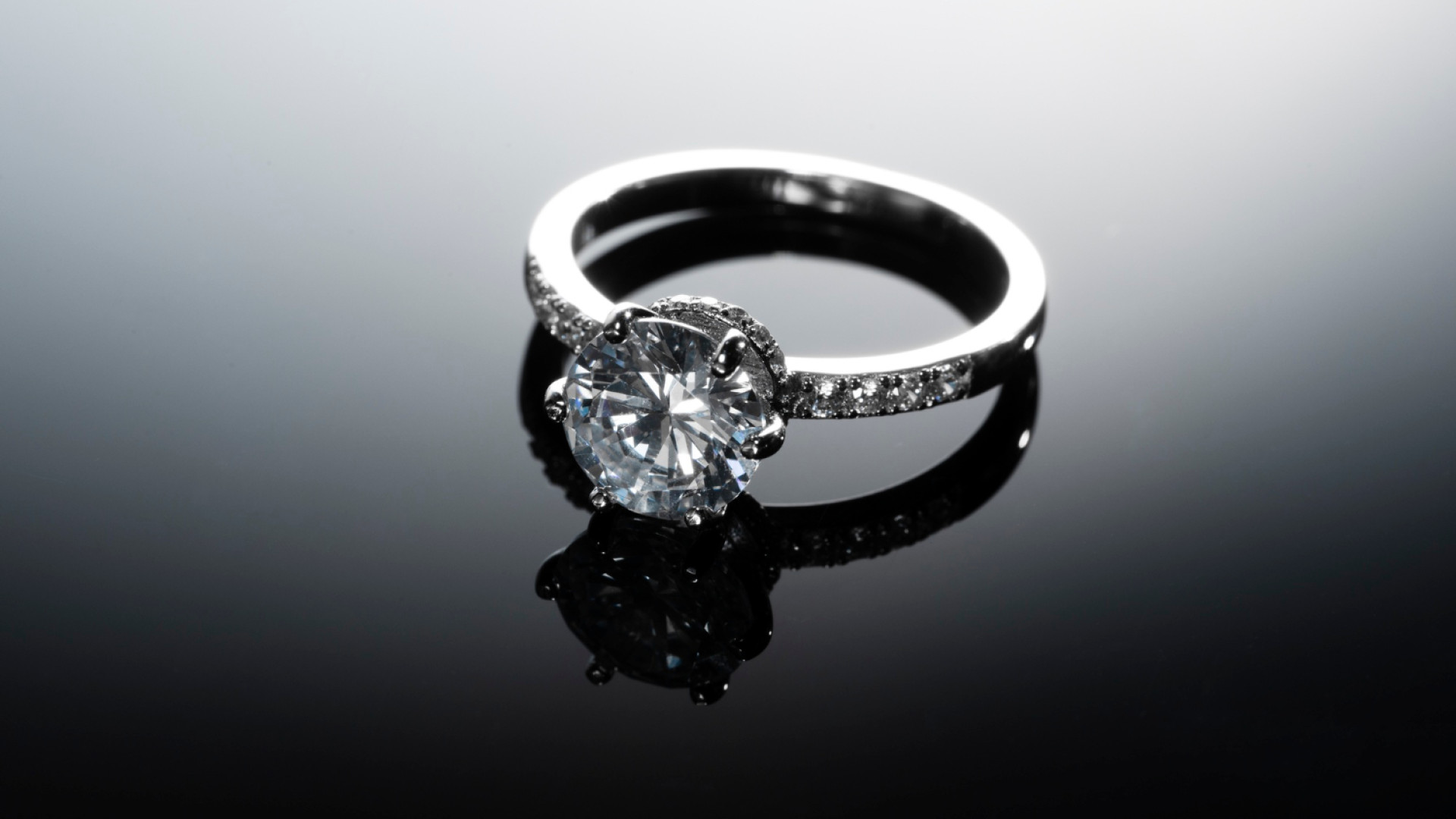 Comment choisir la bague de mariage en diamant parfaite pour votre grand jour ?